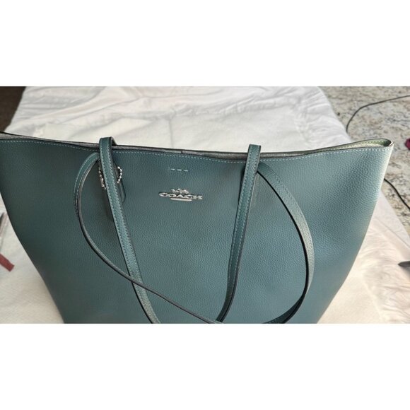 Coach‎ Town Tote Dark Turquoise Black NWT with gold-tone hardware and bag charm - Picture 1 of 7